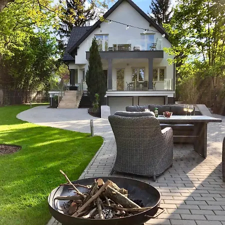 Green Buda Valley: Holiday Home With Garden Budapest Exterior photo